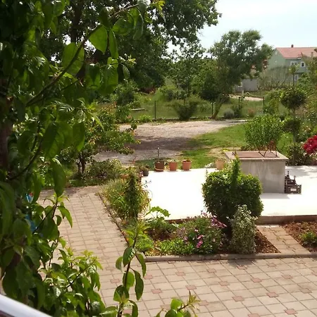 La Maison זאדאר