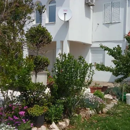 La Maison זאדאר